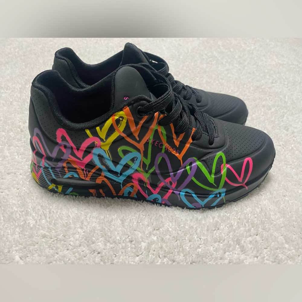 Sketchers Black Shoes Rainbow Heart J Goldcrown